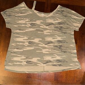 3x women camo strap cold shoulder top